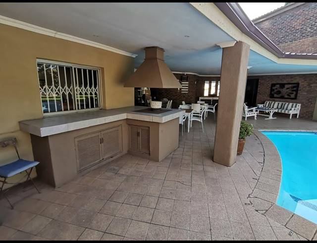 8 BEDROOM HOUSE FOR SALE IN VANDERBIJLPARK SW 5